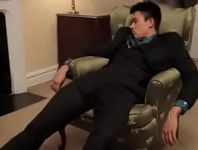 西装帅哥被弄晕 chinese sexual congress gay porn