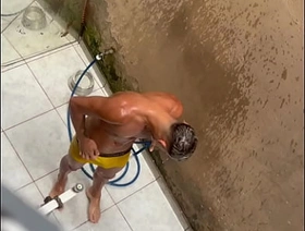 Novin dotado realiza fetiche de amigo em molhar cueca, mas foi filmado sem saber pelo amigo(COMPLETO NO RED) korean sexy gay porn