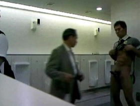 JAPANESE CUM Close to TOILET gay japan confessor porn