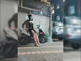 戶外露出自慰射精 train japan gay porn