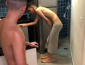 Pedi uma xícara de açúcar para o vizinho mas dei pika ( Completo no RED) korean twink porn gay
