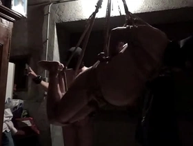 Suspendu par un Maître japonais korean jubilant daddy porn