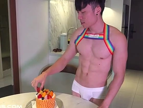 Wringing wet cake? model eating!He's such a tease... korean gay porn bondage