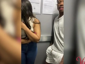 Chamei o negão Hyoran Carvalho pra comer minha esposa mas no fim sobrou tudo pra mim. hot cheerful ass porn