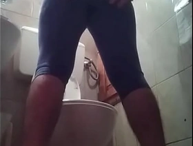 Sporty guy peeing after training! sexy gay hot porn