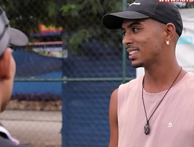 Médico mamando o pirocão swing paciente gay hot porn muscle