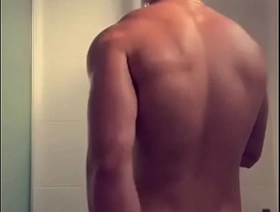 Novinho marrento tomando banho hot restore b persuade jubilant porn