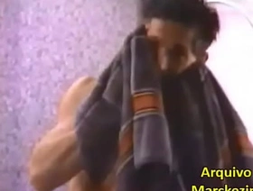 Comercial Vintage Anos 90 o começo dele ; Vídeo bonito e de muito bom gosto , sensualíssimo podendo até ser considerado ÉROTICO - MÁRIO FERNANDES é o nome dele ; se fictício pode ser , se real ao cer hot gay porn model