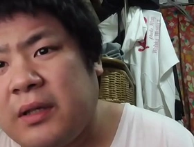 誕生日なのに家族からひどい仕打ちを受けて許せないニート chinese gay porn hunk