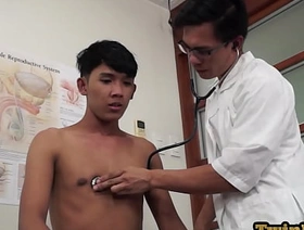 Asian doctor inspecting twinks butt cute gay porn japan