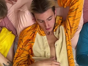 cute twinks with big cocks fuck each other and cum in anal chinese porn gay twitter