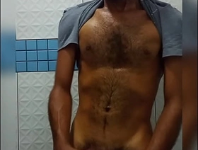 Fazer o que quando o tesão bate e não tem em quem aliviar? careless porn chinese couple