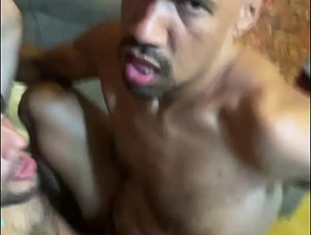 Casal chamou para ir conhecer seu ap e levaram pica - EXCLUSIVOS NO RED. gay japan porn hot