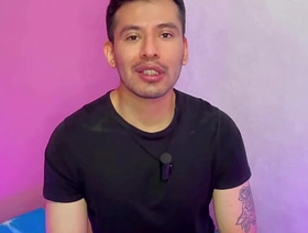 Joven de 20años le hace sexo vocalized al mejor amigo de su padre en los baños del centro comercial! hot gay porn men.com