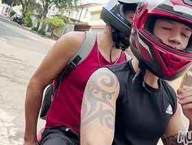 Subi na moto e na pica do meu amigo! gay porn teen japan