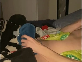 En visite chez les parents. Risque de me faire prendre. cully daddy gay porn