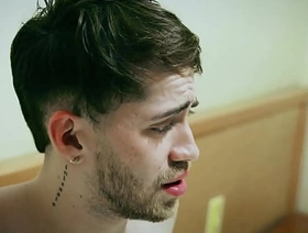 Tesão de Halloween bride boy gay porn