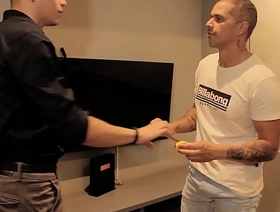 Pedreiro Bom de Serviço hot bottom detached porn