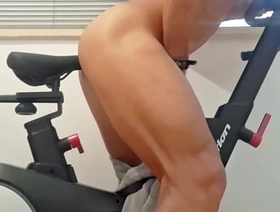 Hot Guy humping bike - cumming gay japan hot porn