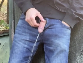 Pissen im Wald hot porn gay teen