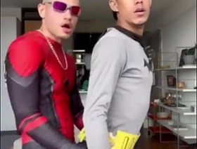 Tem dias que os heróis só querem se pegar e gozar. hot gay bdsm porn