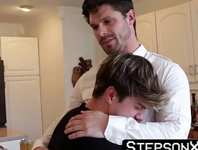 StepsonXXX.com - Devin Franco & Jordan Lake - Blonde Jordan Lake cums hard while procurement bred wide of hunk Devin Franco japan gay porn capy