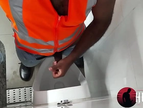 Fui usar o banheiro da academia e os bombados ficaram de olho vietnam teen gay porn