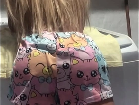 O olhar da porca velha e imunda em sua INTEADA jovem e safada ( SEX TOY ) porn gay japan cute