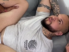 Grupo de MECANICOS me cojen el culo en su Tiempo Libre gay porn chinese bodybuilder