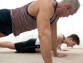 My Tall Man Is Built Like a Stump Wall, Firm and Solid In every part of - Tinytwink chinese gay porn eng sub