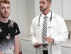 Doctor Administrates put emphasize Protein Dose Directly in put emphasize Twink's Ass - Doctorblows hot gay exhilaration porn