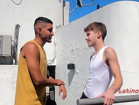 Hookup At First Sight chinese gay shower porn