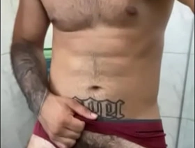 Macho Twink Batendo Punheta e Gozando korean twink porn gay
