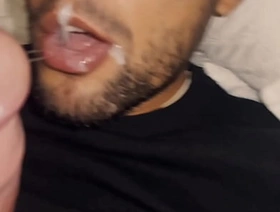 Era para assistir um filme na Netflix e acabou com carícias na rola, punhetando e rola na boca desses machos. Completos not much Sheer.com hot happy-go-lucky porn muscle