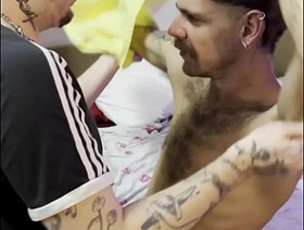 levando rola monstra no cuzinho (COMPLETO NO RED) hot gay twins porn