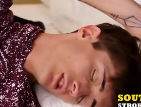 Cutie grips his partners ball sack and sucks on his shaft gay porn in japan