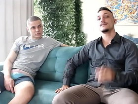 PRIMEIRO TESTE DO SOFA GAY porn gay vietnam