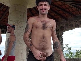 Meus Amigos gain pau mega grosso na ilha( um vigiando e nos 3 fudendo ) myanmar gay porn personage