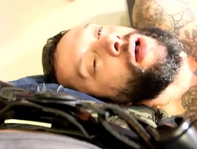 fondendo o cara depois do plantao hot muscular asian gay porn