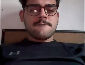 MOSTRANDO O RABÃO E LEITANDO   cum and ass gay hot guys porn