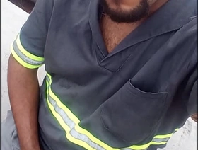 Trabalhador escondido na obra se masturbando hot gay porn indonesia