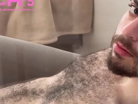 Gostoso peludo e pauzudo se masturbando - VÍDEO completo no RED gay porn japan jock