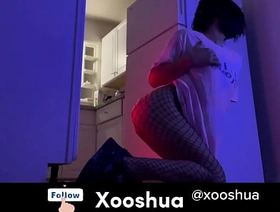 Daddy, espy me, I've on the eve of grown down and I'm prettier, my ass is small and tight hot naked uncaring porn