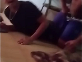 Negro fode primo branquinho em casa de amigos com ele assistindo indonesia porn gay