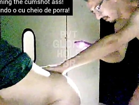 O visitante rabudo me enganou no GloryHole... Disse que queria ser chupado, porém queria ser fodido... Dei o que ele queria! (COMPLETO NO RED) gay chinese men porn