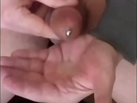 Je me branle et éjacule avec ma tige à urètre dans la bite, hot chum gay porn