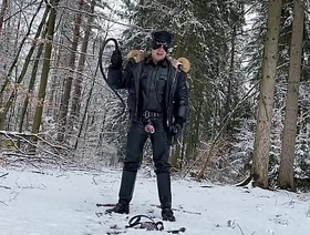 RUNTER DU VIEH AUCH IM WINTER ZÄHLT NUR MEIN SPAẞ hd hot happy-go-lucky porn