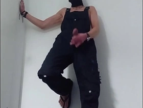 Handyman wanks in flip flops taiwan gay sex porn